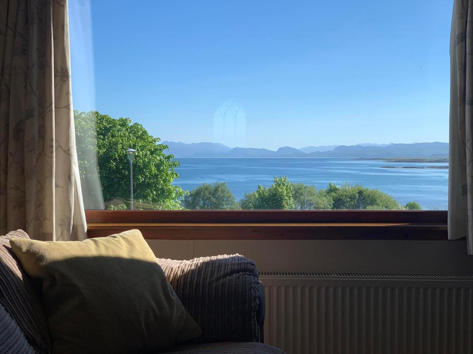 Skye Basecamp Hostel, Broadford Bay, Isle Of Skye エクステリア 写真