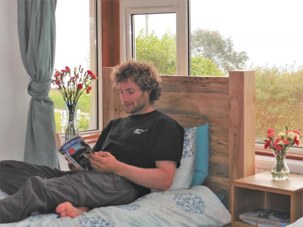 Skye Basecamp Hostel, Broadford Bay, Isle Of Skye エクステリア 写真