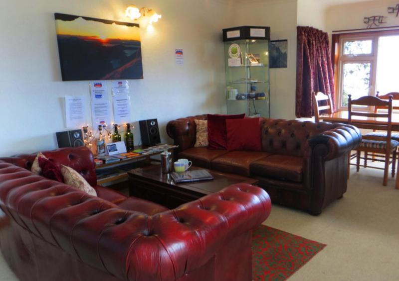 Skye Basecamp Hostel, Broadford Bay, Isle Of Skye エクステリア 写真
